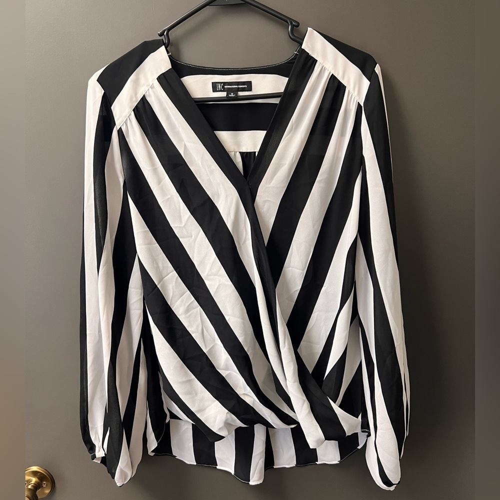 Black and white long sleeve top